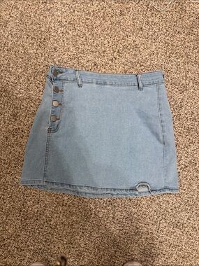 SHEIN Light Blue Denim Mini Skirt with Side Button Detail